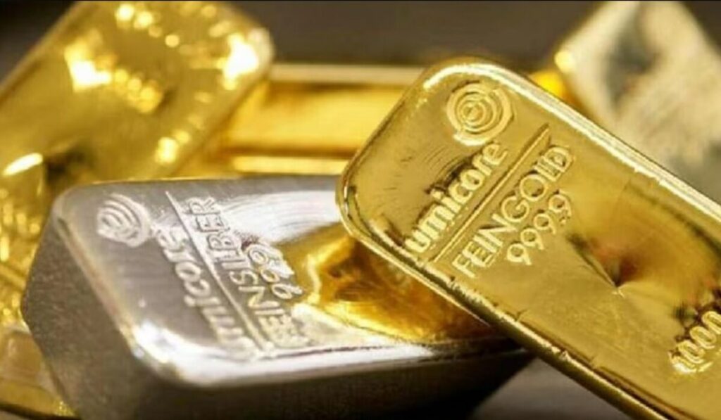 Gold Price Today : सोने की कीमतों में गिरावट, चांदी हुई महंगी, जानिए आज के ताजा भाव