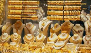 Gold Price Today :  सोने की कीमतों में गिरावट, चांदी हुई महंगी, जानिए आज के ताजा भाव