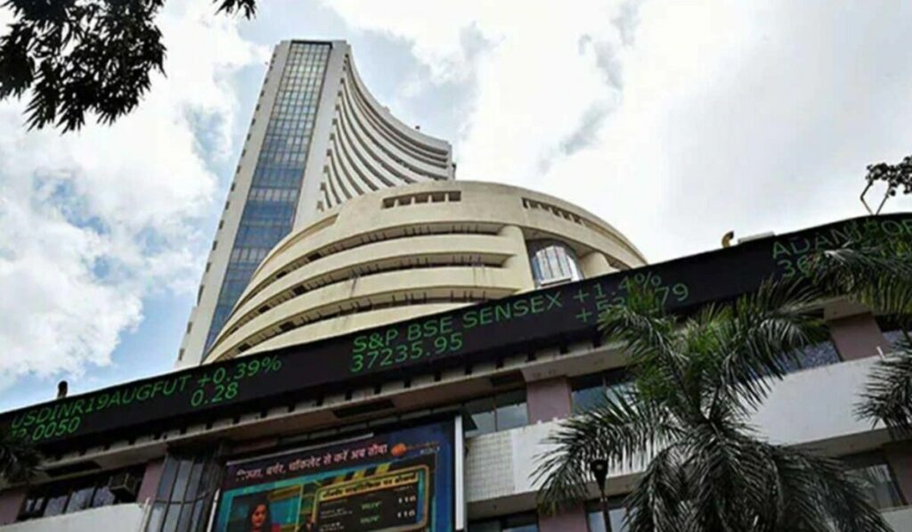 Stock Market में सकारात्मक शुरुआत, निफ्टी 23550 के पार, सेंसेक्स में भी बढ़त