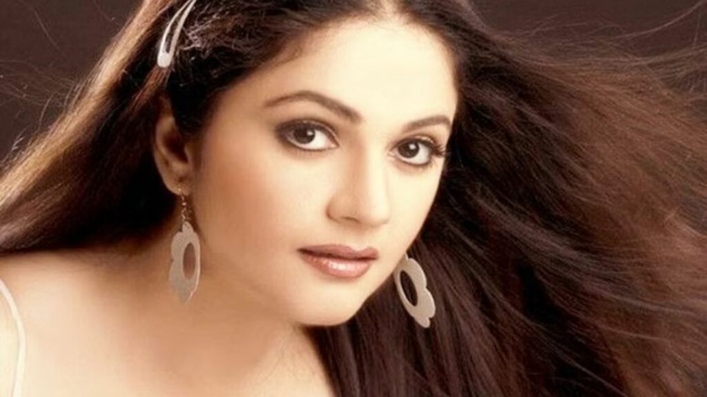 Gracy Singh: आमिर खान-संजय दत्त के साथ काम करने के बाद बॉलीवुड से गायब हो गई यह अभिनेत्री, जानें अब कहां है