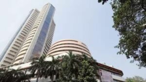 Stock market: दूसरे दिन भी शेयर बाजार में भारी गिरावट, सेंसेक्स 426 अंक गिरा, निफ्टी 24,400 के नीचे; जानिए बाजार में कमजोरी का कारण